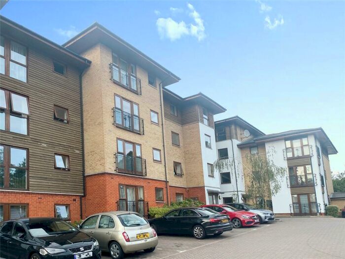 2 Bedroom Flat To Rent In Coral Park, Maidstone, Kent, ME14