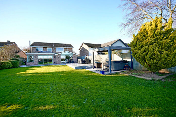 4 Bedroom Detached House For Sale In Greenway, Buckden, PE19