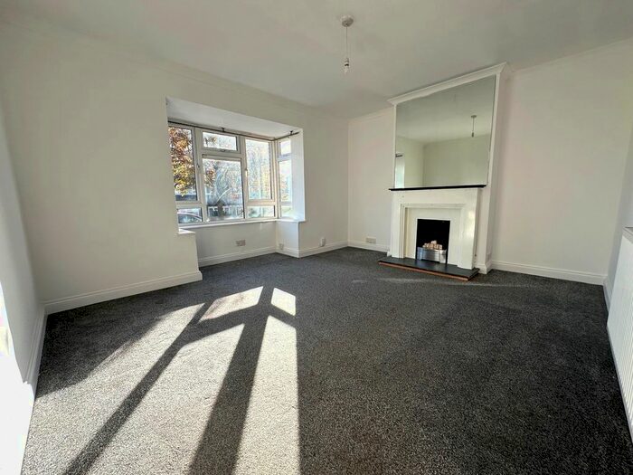 3 Bedroom Semi-Detached House To Rent In Chiltern Drive, Rickmansworth, WD3