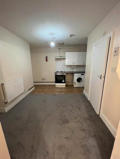 1 Bedroom Studio To Rent In Philip Lane, London, N15