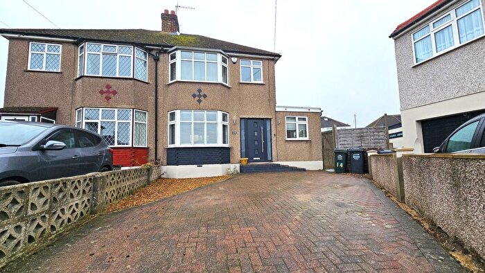4 Bedroom Semi Detached House For Sale In Maybury Avenue, Dartford, DA2