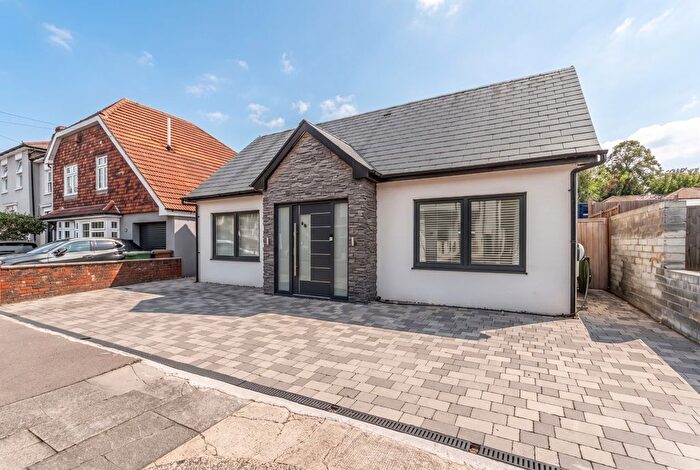 4 Bedroom Detached House For Sale In Standard Road, Bexleyheath, Kent, DA6