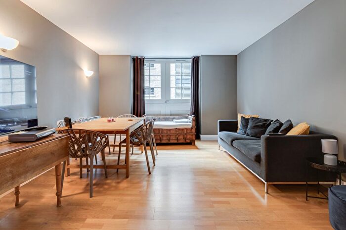 3 Bedroom Flat To Rent In Tamarind Court, Gainsford Street, SE1