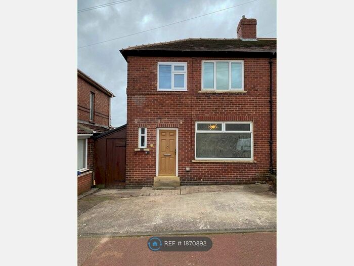 3 Bedroom Semi-Detached House To Rent In Oakfield Gardens, Newcastle Upon Tyne, NE15