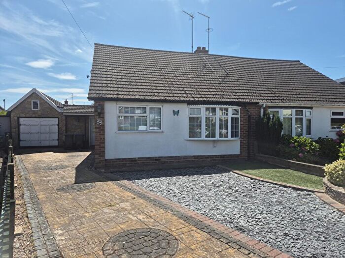 3 Bedroom Bungalow To Rent In Woodland Close, Northampton, Duston, NN5