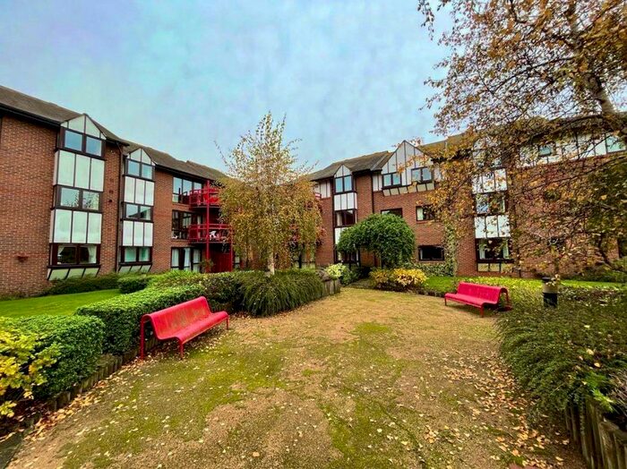 3 Bedroom Flat To Rent In Caversham Wharf Reading, RG1