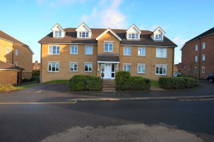 2 Bedroom Ground Flat To Rent In Fellowes Road, Peterborough, PE2