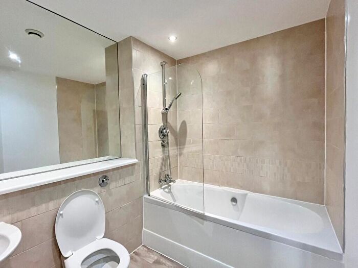 3 Bedroom Flat To Rent In Clement Street, Birmingham, B1