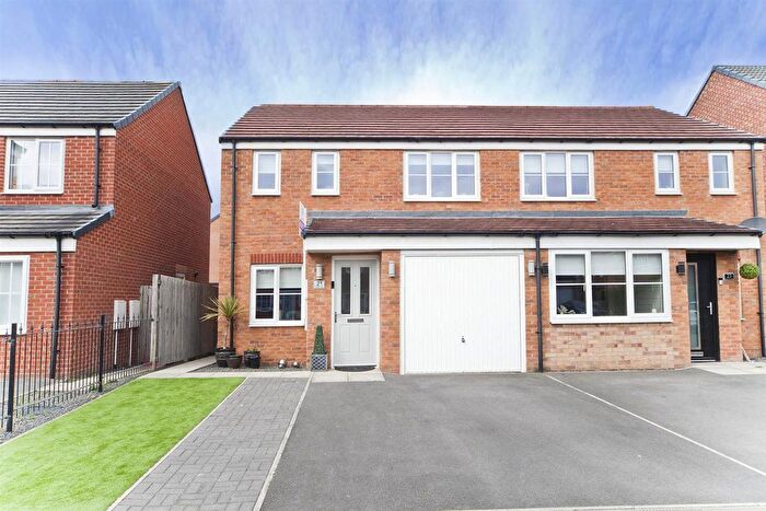 3 Bedroom Semi-Detached House For Sale In Vickers Lane, Hartlepool, TS25