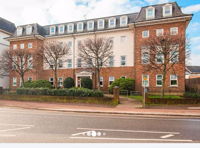 2 Bedroom Flat To Rent In Bedroom Apartment With Parking, Culverden Park Road, Tunbridge Wells, TN4