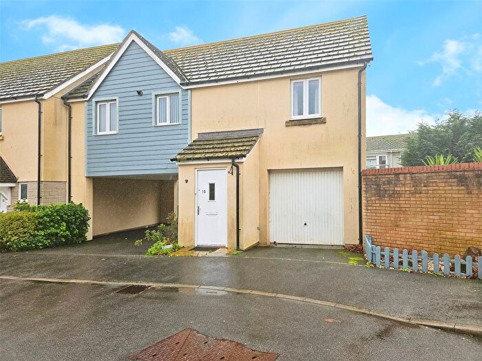 2 Bedroom Property For Sale In Pavilions Close, Brixham, Devon, TQ5