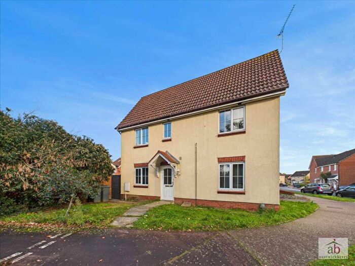 3 Bedroom Link Detached House For Sale In Nock Gardens, Kesgrave, IP5