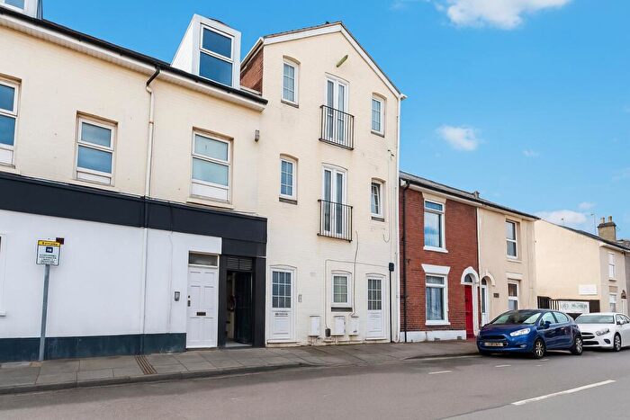 2 Bedroom Flat To Rent In Garnier Street, Portsmouth, Hampshire, PO1