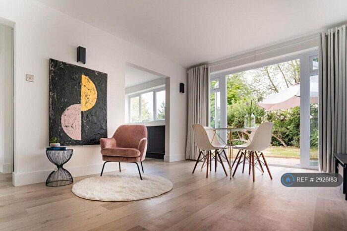 2 Bedroom Maisonette To Rent In Tolcarne Drive, Pinner, HA5