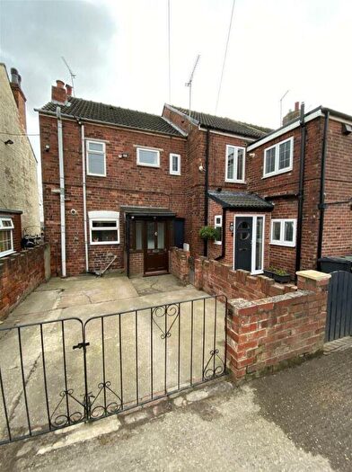 3 Bedroom End Of Terrace House To Rent In School Terrace, Conisbrough, Doncaster, DN12