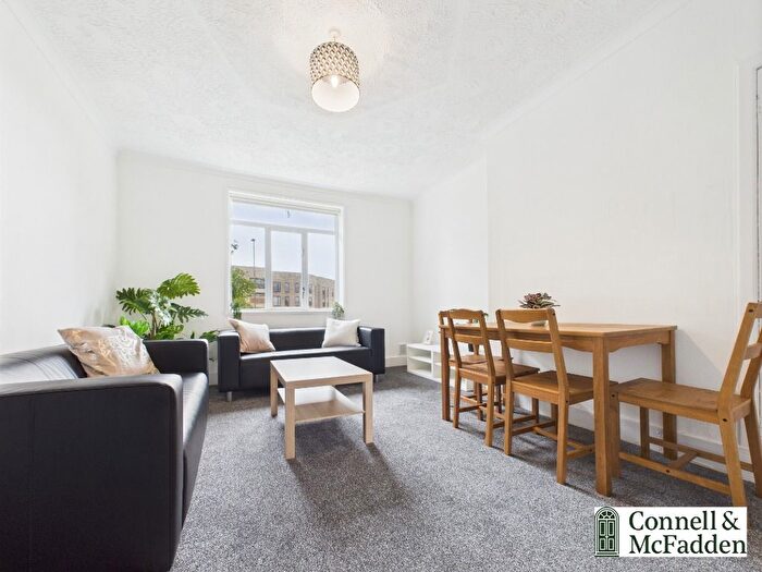 2 Bedroom Flat To Rent In Calder Road, Sighthill, Edinburgh, EH11