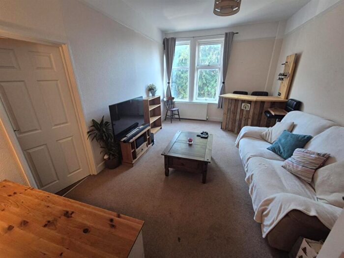 2 Bedroom Flat To Rent In Ashley Cross, Poole, BH14