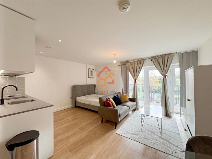Studio To Rent In Fairbank House, Beaufort Square, London, NW9