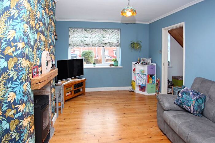 3 Bedroom Semi-Detached House For Sale In Victoria Avenue, Ketley, Telford, TF1