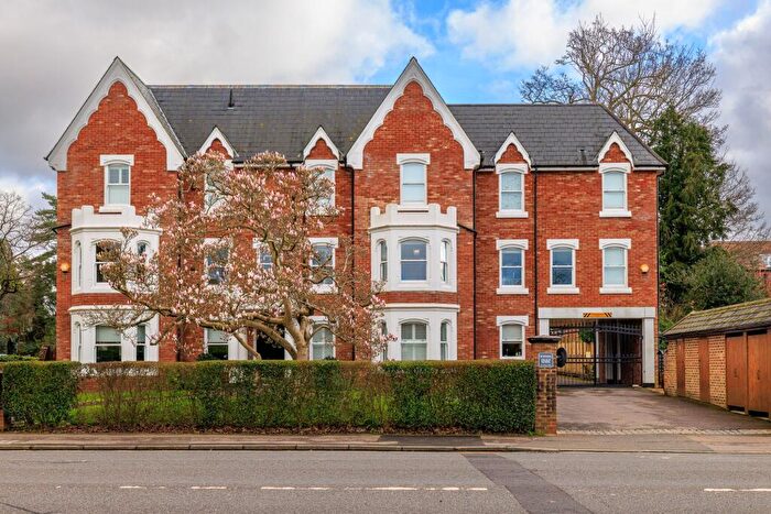 2 Bedroom Flat For Sale In North Parade, Horsham, RH12