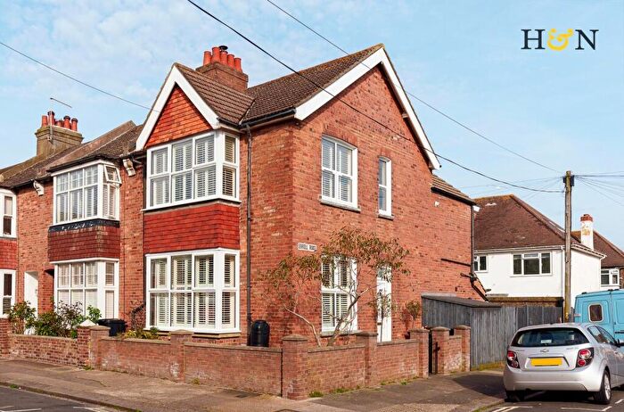 2 Bedroom End Of Terrace House For Sale In St. Leonards Avenue, Hove, BN3