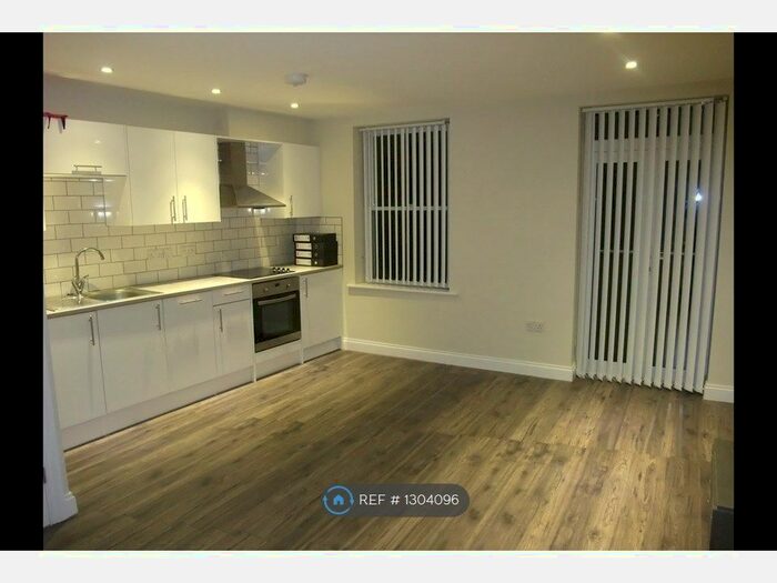 1 Bedroom Flat To Rent In High Street, High Wycombe HP11