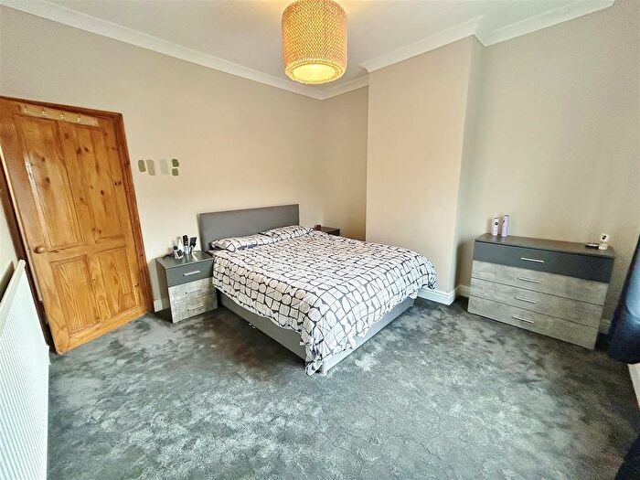 2 Bedroom Terraced House For Sale In Bondgate, Selby, YO8