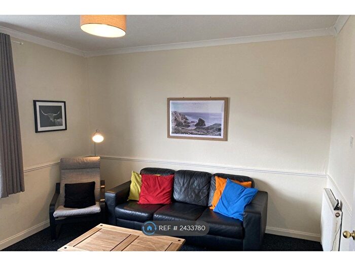 2 Bedroom Flat To Rent In Stenhouse Avenue West, Edinburgh, EH11