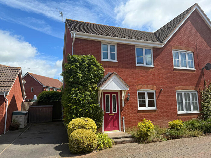 3 Bedroom Semi-Detached House For Sale In Davey Road, Northway, Tewkesbury, GL20