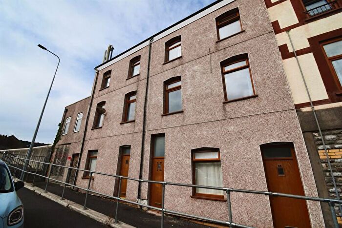 1 Bedroom Flat To Rent In Splott Road, Cardiff, CF24