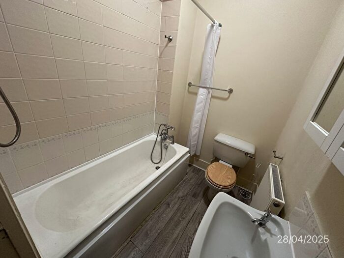 1 Bedroom Flat To Rent In Howburn Place, Ground Floor Right, Aberdeen, AB11