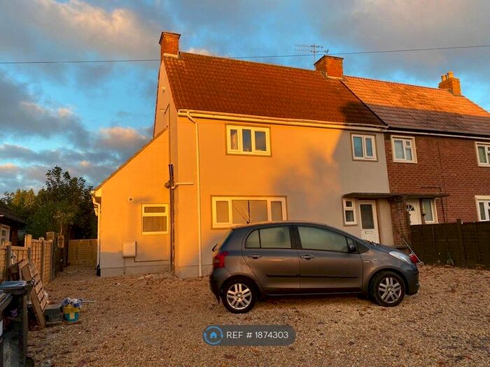 6 Bedroom Semi-Detached House To Rent In Roycroft Road, Filton, Bristol, BS34