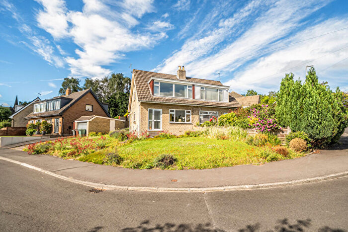 3 Bedroom Semi Detached House For Sale In Knoll Wood Park, Leeds, LS18