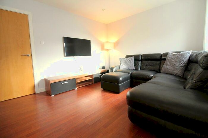 2 Bedroom Flat To Rent In Merkland Lane, Aberdeen, AB24