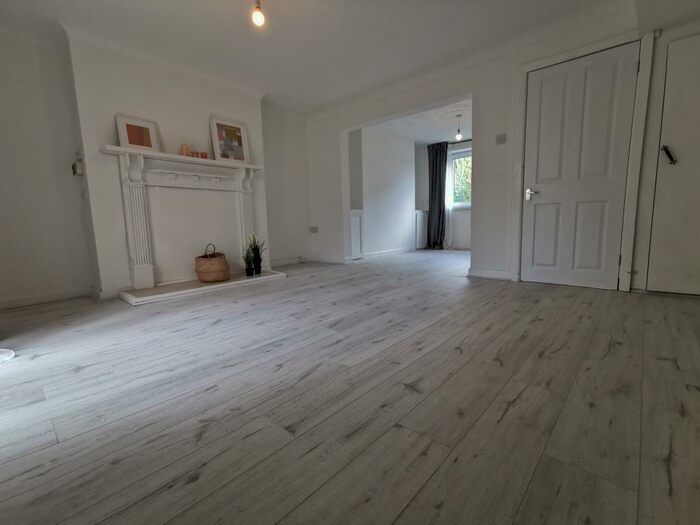 2 Bedroom House To Rent In Ormsby Terrace, Port Tennant, SA1