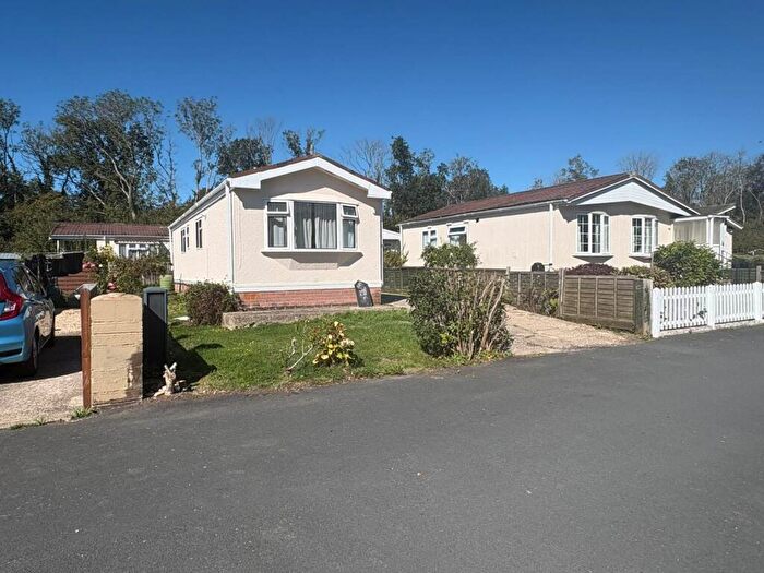 2 Bedroom Park Home To Rent In Ashley Wood Park, Tarrant Keyneston, DT11