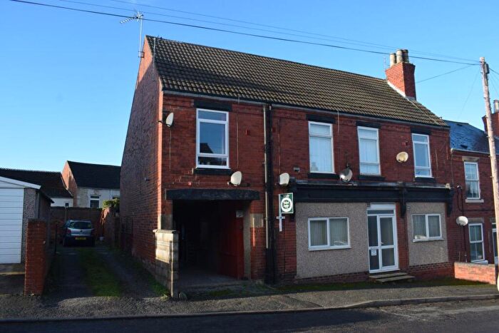 1 Bedroom Apartment To Rent In Flat, Queen Street, Pilsley, S45