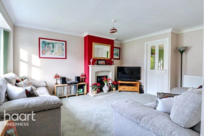 3 Bedroom Semi-Detached House For Sale In Sunnyside Avenue, Minster, ME12