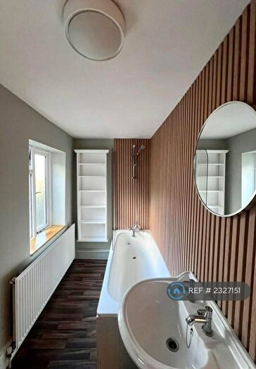 3 Bedroom Terraced House To Rent In Elcot Avenue, London, SE15