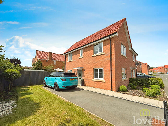 2 Bedroom Semi-Detached House For Sale In Deerlands Way, Beckingham, DN10
