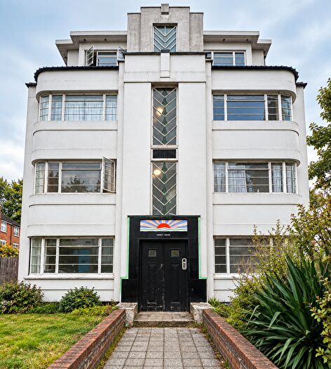 2 Bedroom Flat To Rent In Canewdon Road, Westcliff-On-Sea, SS0