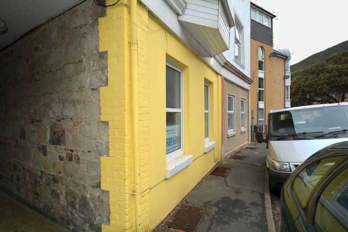 1 Bedroom Flat To Rent In Victoria Street, Ventnor, PO38