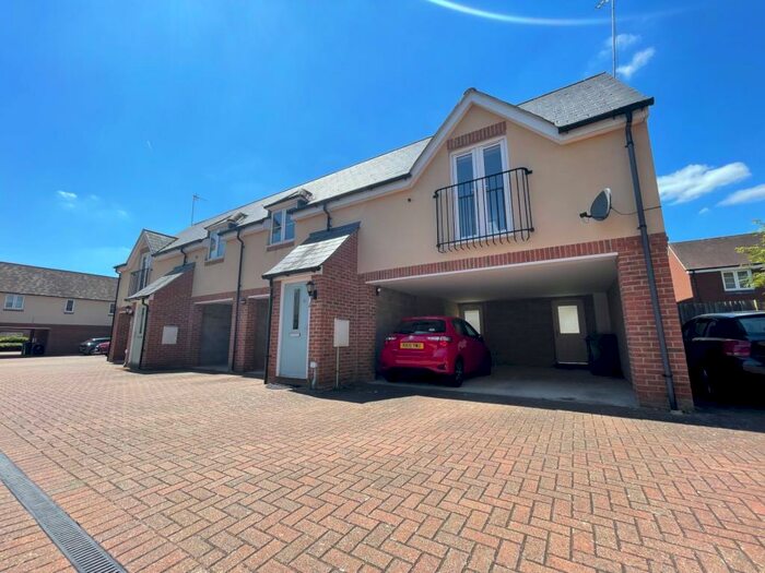 2 Bedroom Maisonette To Rent In Blackcap Lane, Jennetts Park, Bracknell, Berkshire, RG12