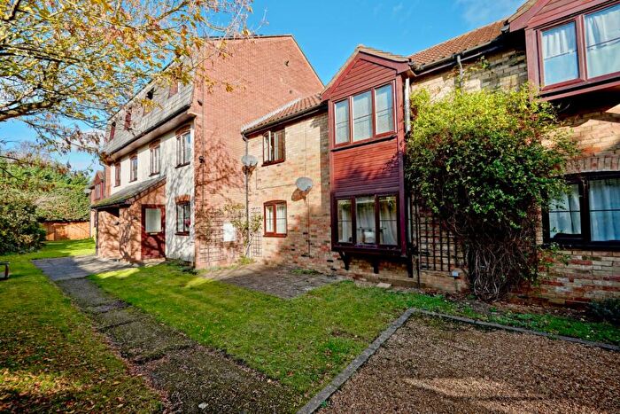 2 Bedroom Apartment For Sale In Darwood Court, St. Ives, Cambridgeshire, PE27