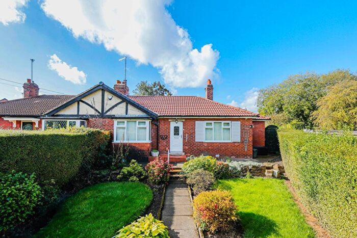 2 Bedroom Bungalow For Sale In Armley Ridge Road, Leeds, West Yorkshire, LS12