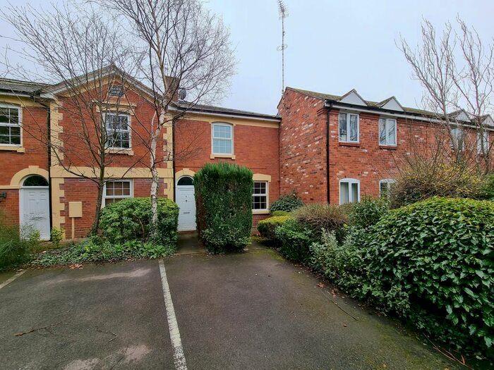 1 Bedroom Flat To Rent In Manor Court, Manor Road, Kenilworth, CV8