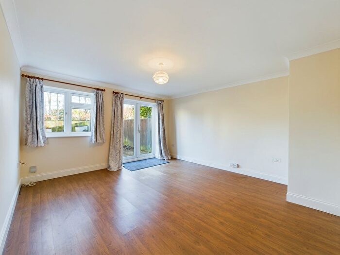 2 Bedroom End Of Terrace House To Rent In Blackbridge Lane, Horsham, West Sussex, RH12