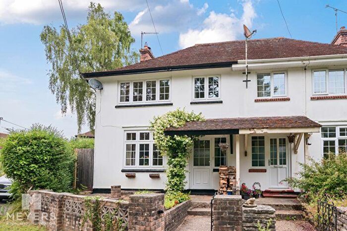 3 Bedroom Cottage For Sale In St. Martins Hill, Holton Heath, BH16