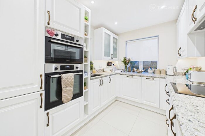 3 Bedroom Semi Detached House For Sale In Ferrars Avenue, Eynesbury, St. Neots, Cambridgeshire, PE19