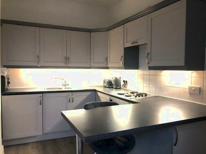 2 Bedroom Flat To Rent In College Road, Crosby, L23